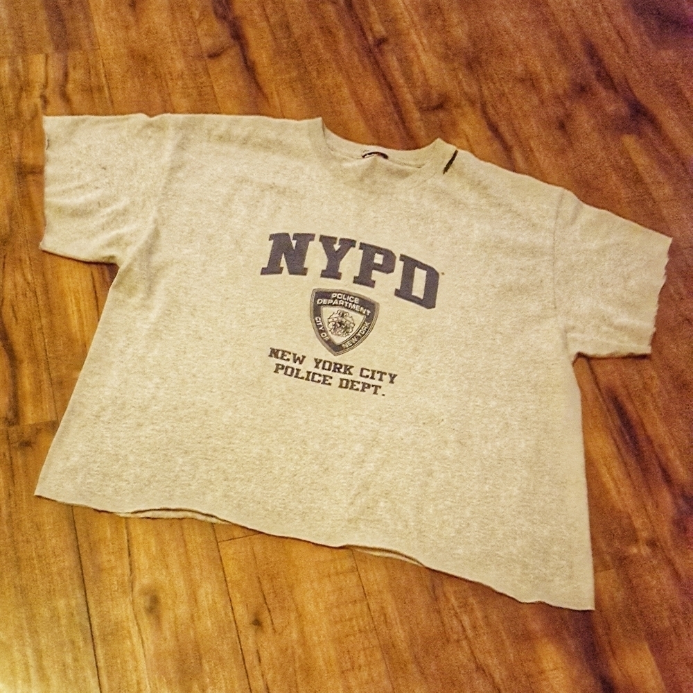 NYPD - Official‎ Gray Distressed Tee